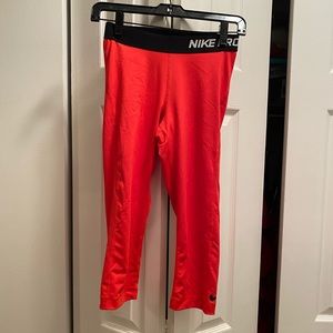 Nike Pro Dri-fit Capri workout pant
